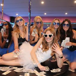 90-Minute Bachelorette Pole Party at Teazers image 1