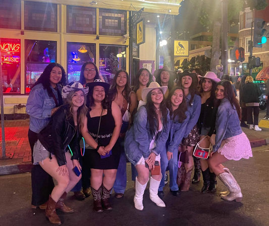 Booze and Boos: Ghost Tour + Bar Crawl in San Diego  image 3
