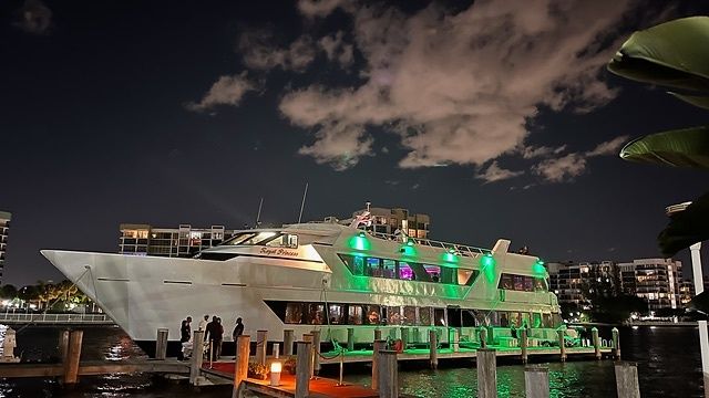 Insta-Worthy Yacht Party with Open Bar & Party Bus Experience image 3