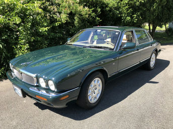 Wine Tasting Tour in a Chauffeured Classic Jaguar Motorcar with an Optional Gourmet Picnic (BYOB) image 6