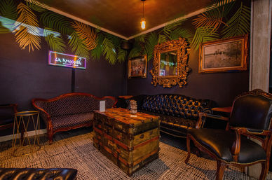 Walktails & Bar Bites Happy Hour Tour image 7