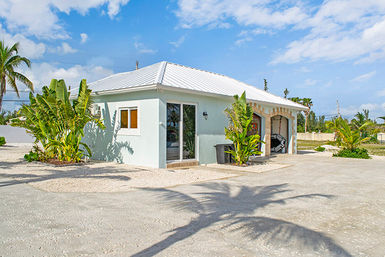 GoldenEye Estates: Luxury 8BR Beachfront Escape for Up to 16 People image 13