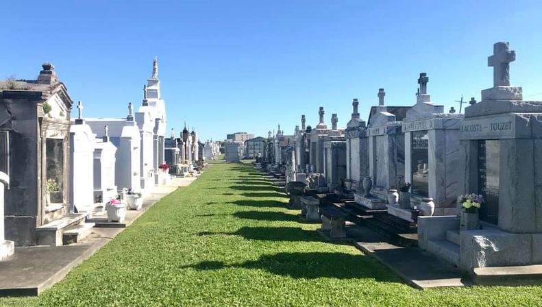 New Orleans Tours: Beyond the Grave, A Witches Walk, History & Haunts, and More image 9