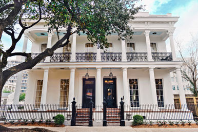 New Orleans Tours: Beyond the Grave, A Witches Walk, History & Haunts, and More image 1