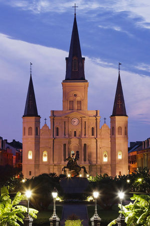 New Orleans Tours: Beyond the Grave, A Witches Walk, History & Haunts, and More image 19