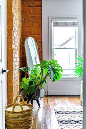 Jungalow: Bold, Plant-Filled Stay with Backyard in Heart of Columbus image 52