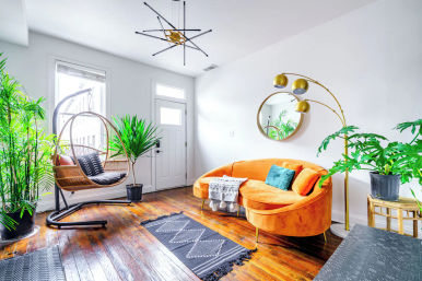 Jungalow: Bold, Plant-Filled Stay with Backyard in Heart of Columbus image 2