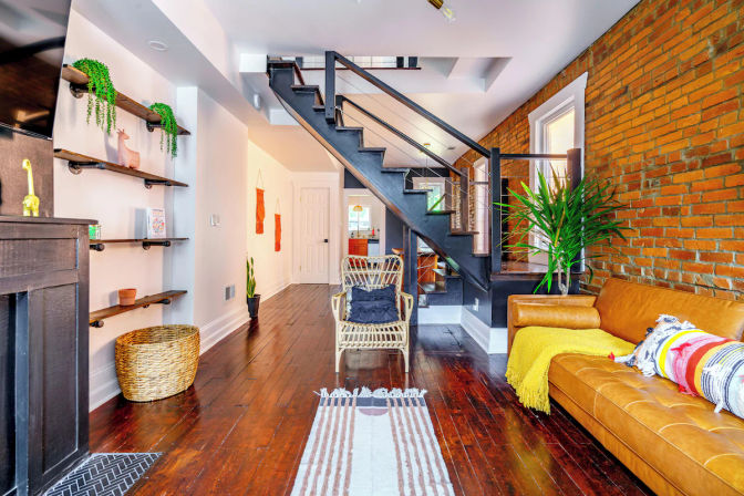 Jungalow: Bold, Plant-Filled Stay with Backyard in Heart of Columbus image 30