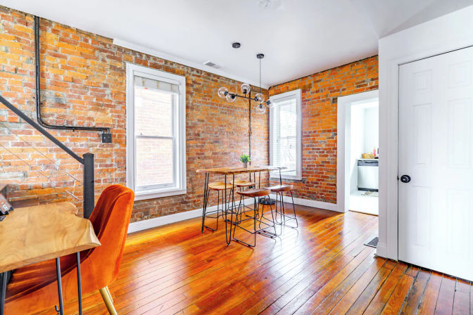 Jungalow: Bold, Plant-Filled Stay with Backyard in Heart of Columbus image 67