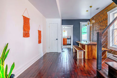 Jungalow: Bold, Plant-Filled Stay with Backyard in Heart of Columbus image 72