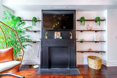 Jungalow: Bold, Plant-Filled Stay with Backyard in Heart of Columbus image 53
