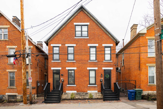 Jungalow: Bold, Plant-Filled Stay with Backyard in Heart of Columbus image 75