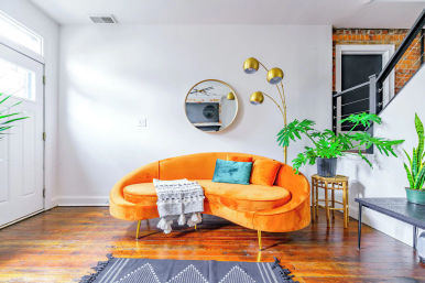 Jungalow: Bold, Plant-Filled Stay with Backyard in Heart of Columbus image 47