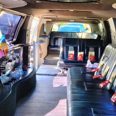 Limousine, SUV & Party Bus Transportation with Royalty Limousine San Diego (BYOB) image 5