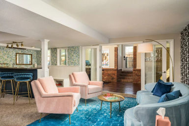 La Maison Bleue: Chic Rental with Pool, Sauna, Hot Tub & Karaoke Room image 12