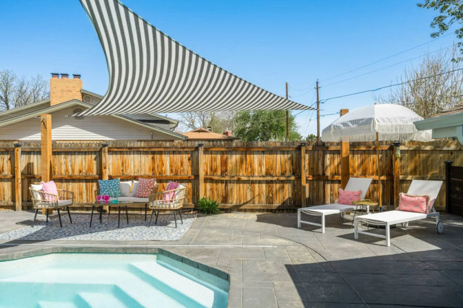 La Maison Bleue: Chic Rental with Pool, Sauna, Hot Tub & Karaoke Room image 30