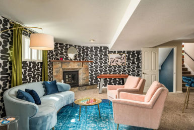 La Maison Bleue: Chic Rental with Pool, Sauna, Hot Tub & Karaoke Room image 11