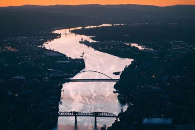 Portlandia Flight Tour Experience: View the City from Above image 3