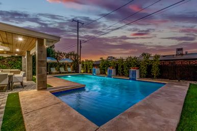The Kensington: Luxe Scottsdale Retreat with Pool & Outdoor Fireplace Lounge image 48