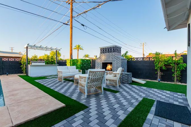 The Kensington: Luxe Scottsdale Retreat with Pool & Outdoor Fireplace Lounge image 32