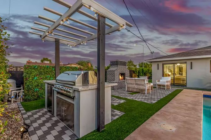 The Kensington: Luxe Scottsdale Retreat with Pool & Outdoor Fireplace Lounge image 34