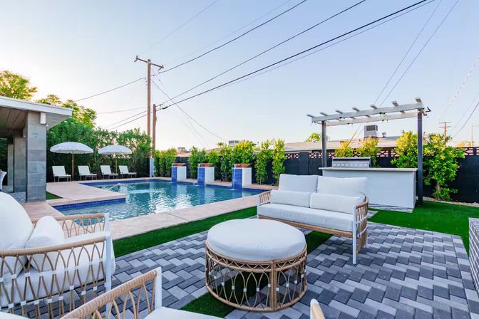 The Kensington: Luxe Scottsdale Retreat with Pool & Outdoor Fireplace Lounge image 40