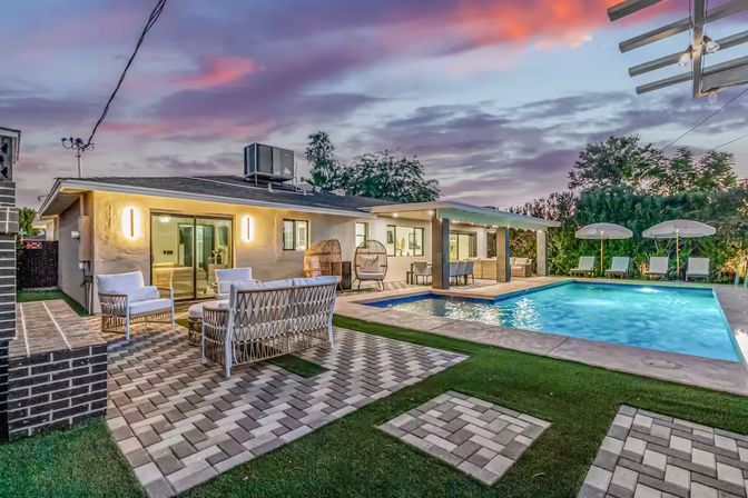 The Kensington: Luxe Scottsdale Retreat with Pool & Outdoor Fireplace Lounge image 5