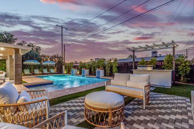 The Kensington: Luxe Scottsdale Retreat with Pool & Outdoor Fireplace Lounge image 4