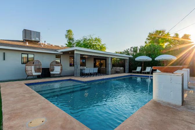 The Kensington: Luxe Scottsdale Retreat with Pool & Outdoor Fireplace Lounge image 44