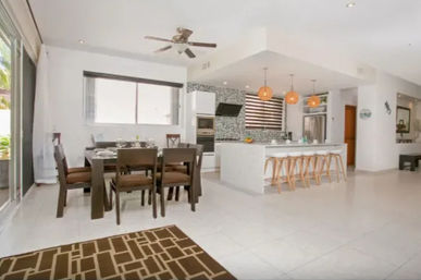 Perfect Stay: Newly Renovated 4 BR Villa in Puerto Aventuras image 7