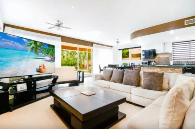 Perfect Stay: Newly Renovated 4 BR Villa in Puerto Aventuras image 10