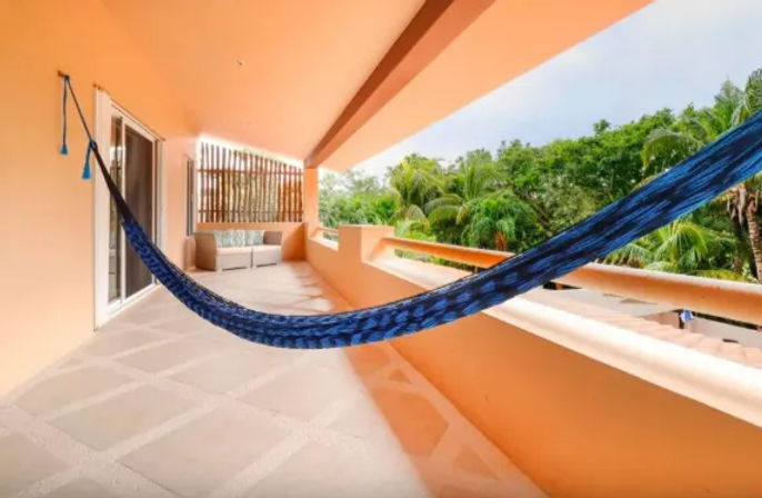 Perfect Stay: Newly Renovated 4 BR Villa in Puerto Aventuras image 2