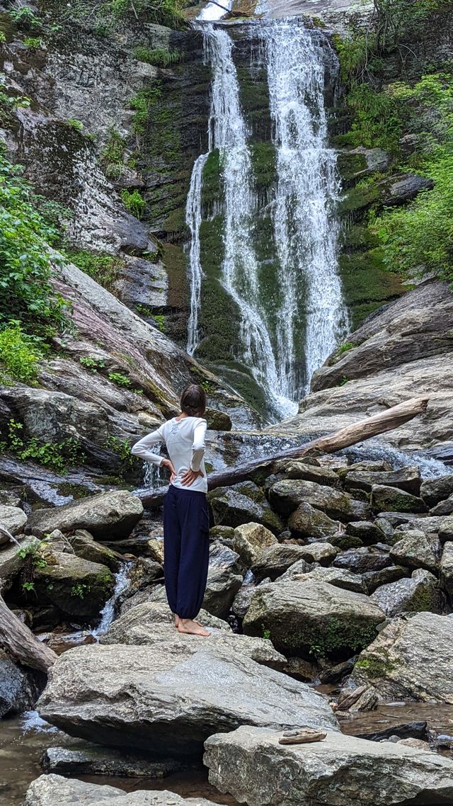 Mindful Waterfall Yoga Hiking Tour image 4