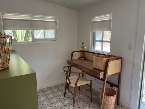 Charming 4 BR English Cottage in Hollywood Dell image 18