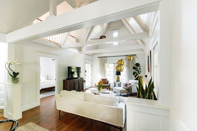Charming 4 BR English Cottage in Hollywood Dell image 8