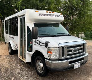 Party Buses for Wine Tours, Brewery Tours, 6th St Bars & More image 3