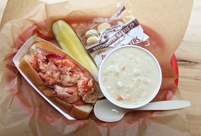 Boston Food & History Tour: Eat & Explore image 7