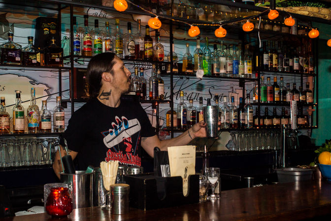 Boos & Booze: Ghost Tour + Bar Crawl in Austin image 20