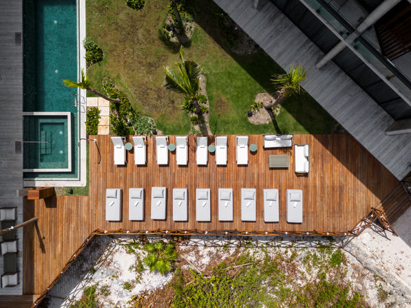 Villa Tulkal: Exquisite Retreat within the Hilton Conrad Complex image 23