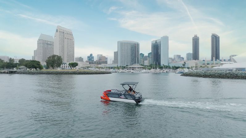 San Diego Bay Bash: Self-Drive Pontoon for Birthdays, Bachelorettes & Boujee Besties image 5