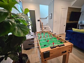 Luxe Duplex Resort with a Mega Hot Tub near NRG Stadium image 49