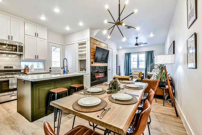 Luxe Duplex Resort with a Mega Hot Tub near NRG Stadium image 17