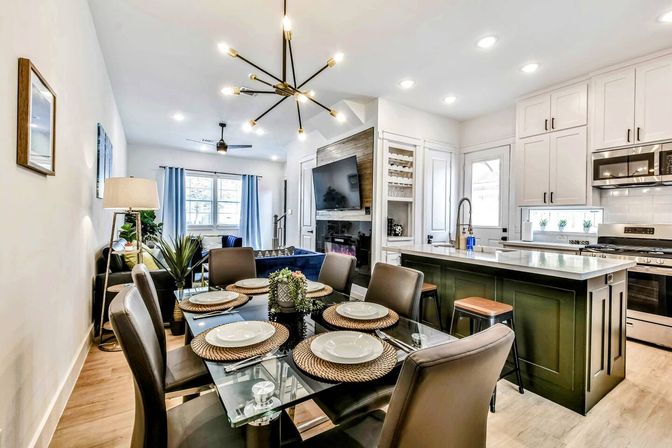 Luxe Duplex Resort with a Mega Hot Tub near NRG Stadium image 16