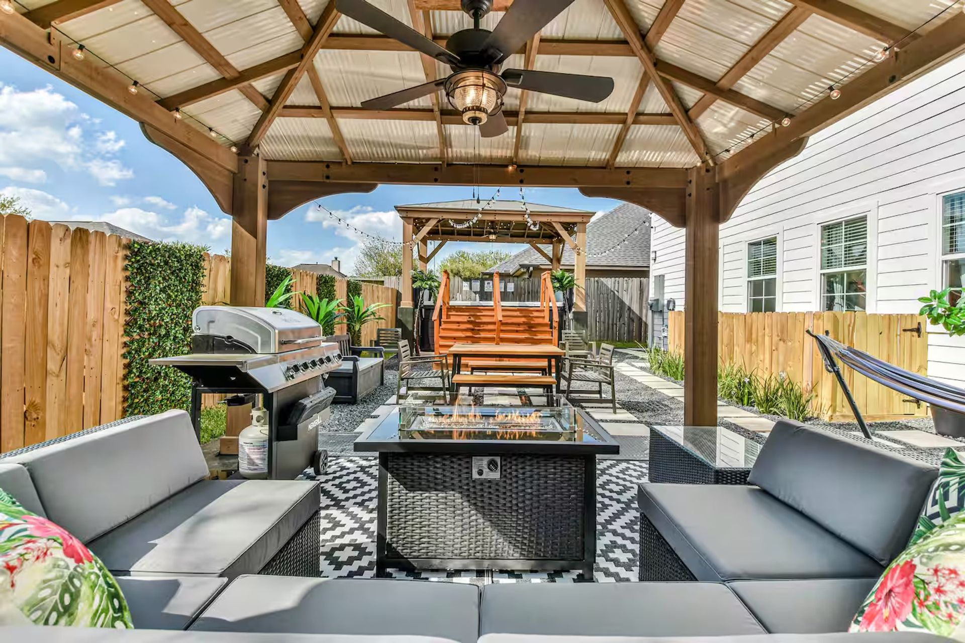 Luxe Duplex Resort with a Mega Hot Tub near NRG Stadium image 1