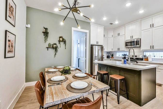 Luxe Duplex Resort with a Mega Hot Tub near NRG Stadium image 19