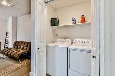 Luxe Duplex Resort with a Mega Hot Tub near NRG Stadium image 57