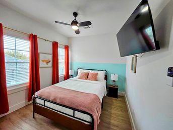 Luxe Duplex Resort with a Mega Hot Tub near NRG Stadium image 43