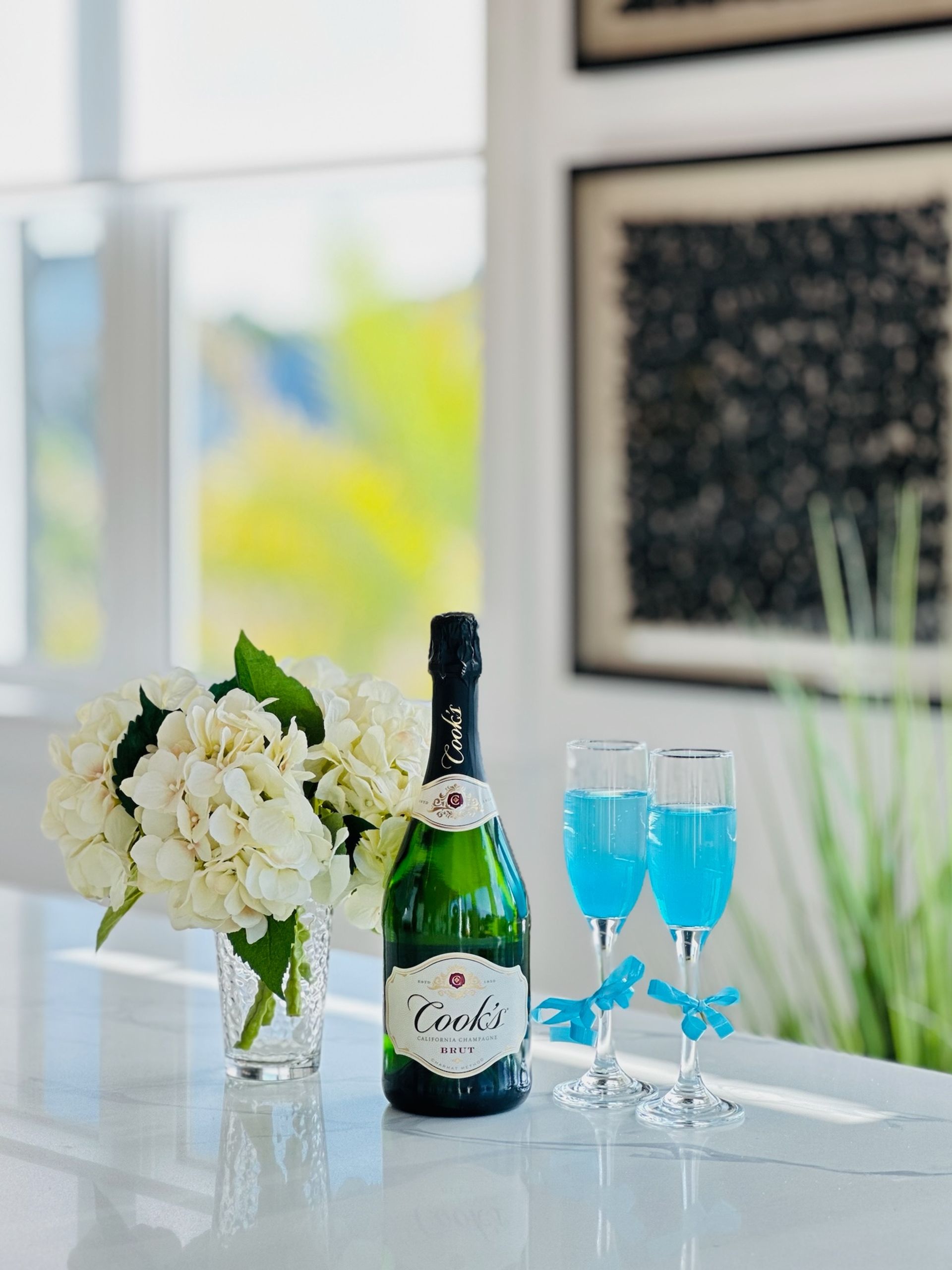 Luxurious Bubbly Box: Elegant Tiffany Blue Decor, Edible Glitter & Chic Flutes for an Unforgettable Celebration image 1