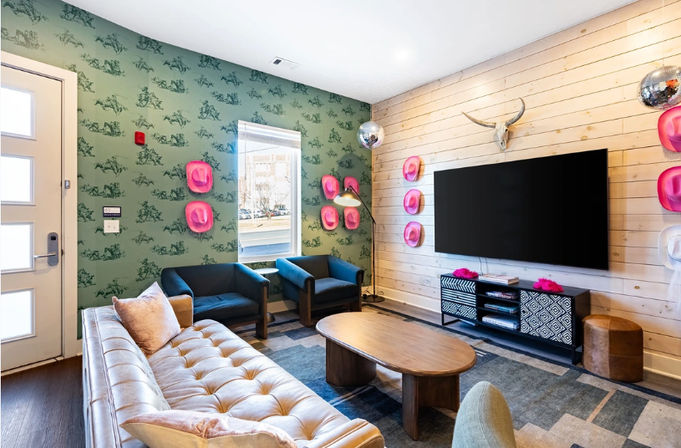 The Outrider by AvantStay: Ultimate Bachelorette Retreat Near Broadway (Sleeps 24) image 10