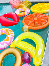 Bachelorette Decor & Weekend Planning by Got Your Bash: Coastal Chic Themes & Elegant Setups image 9
